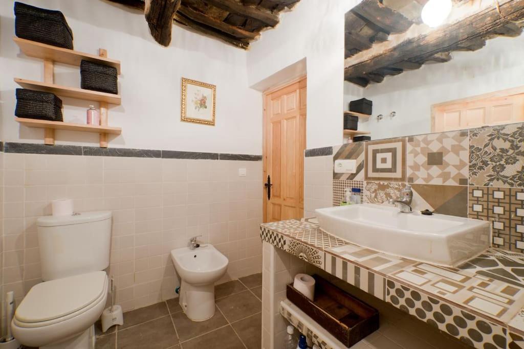La Casa Rural De Paco Y Ana Pitres エクステリア 写真